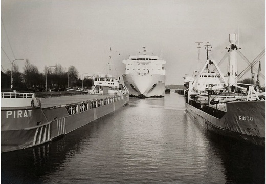 1985 ms Hektos OISG Holtenau Slussi Kiel Channel ja finski ms Pingo