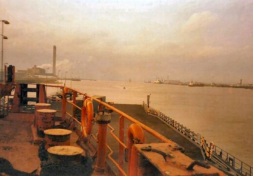 ms Sapokka Bay  december 1986 Thames River