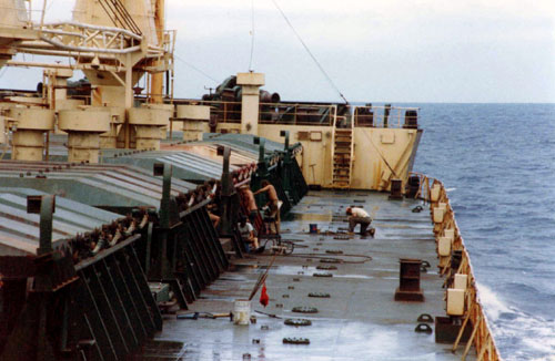 Kunnostustöitä merellä 1983